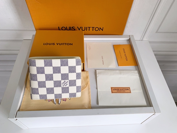 LVコピーウォレット背面デザイン